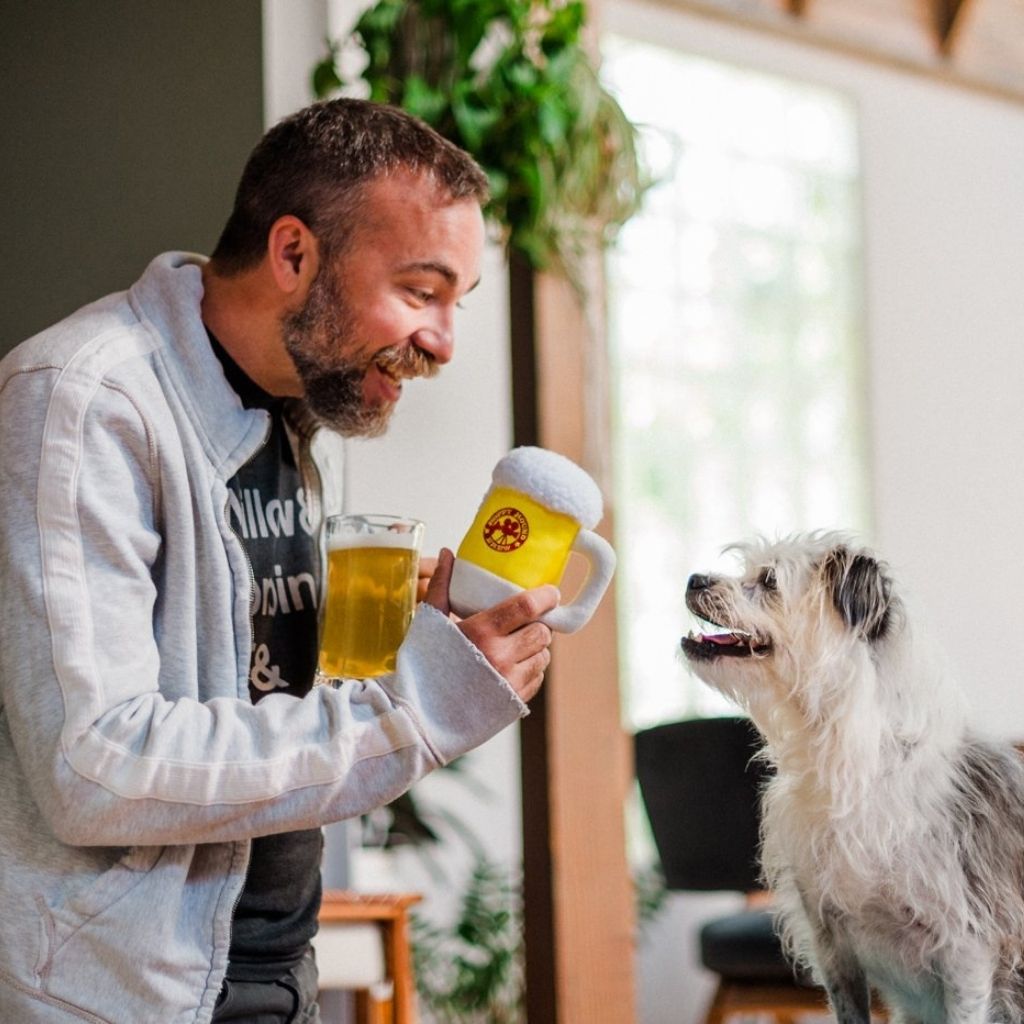 P.L.A.Y.Hundespielzeug Bier Fairtails / Nachhaltiges Hundespielzeug