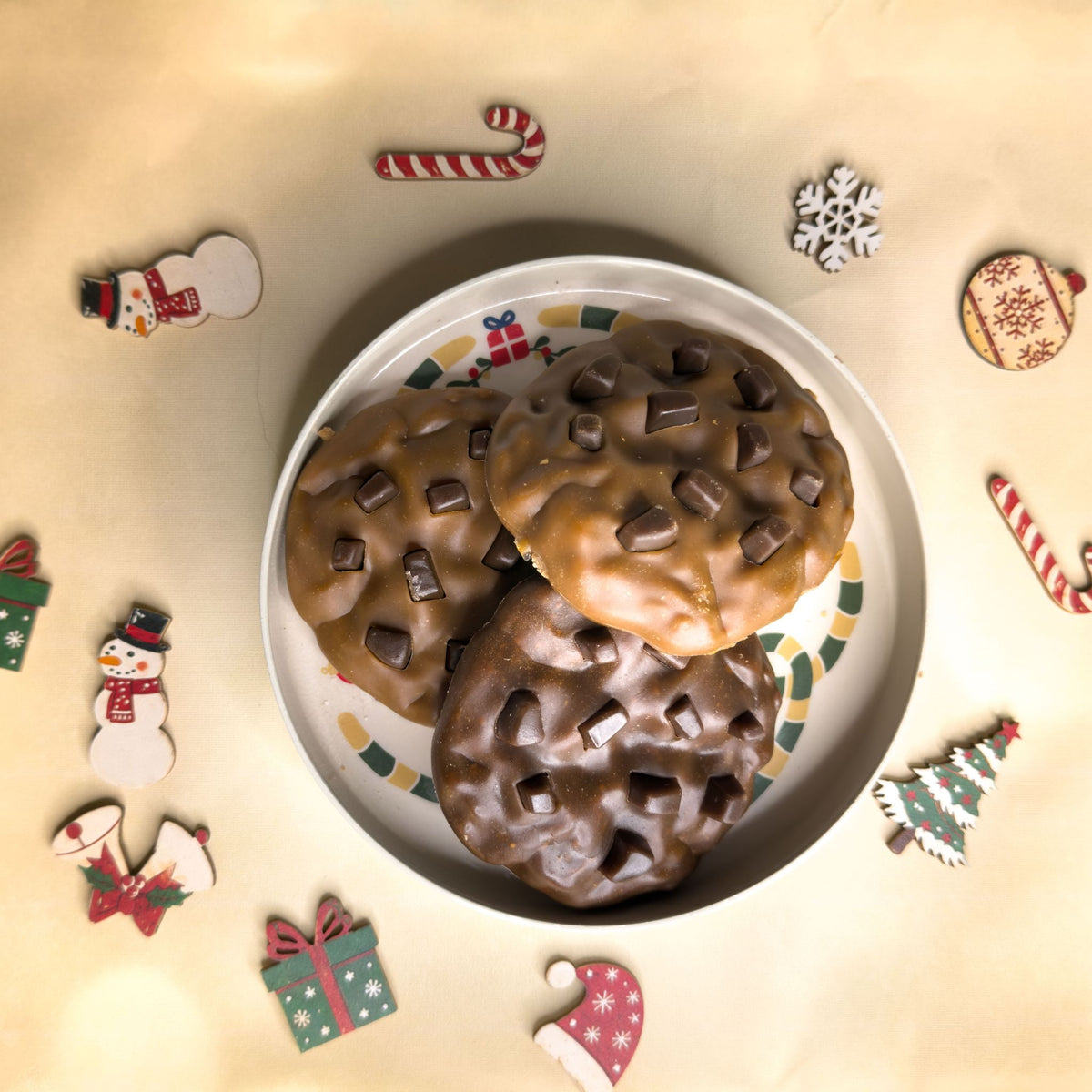 Weihnachtssnacks Hund - vegane Kausnacks bei Fairtails von Miro und Makauri