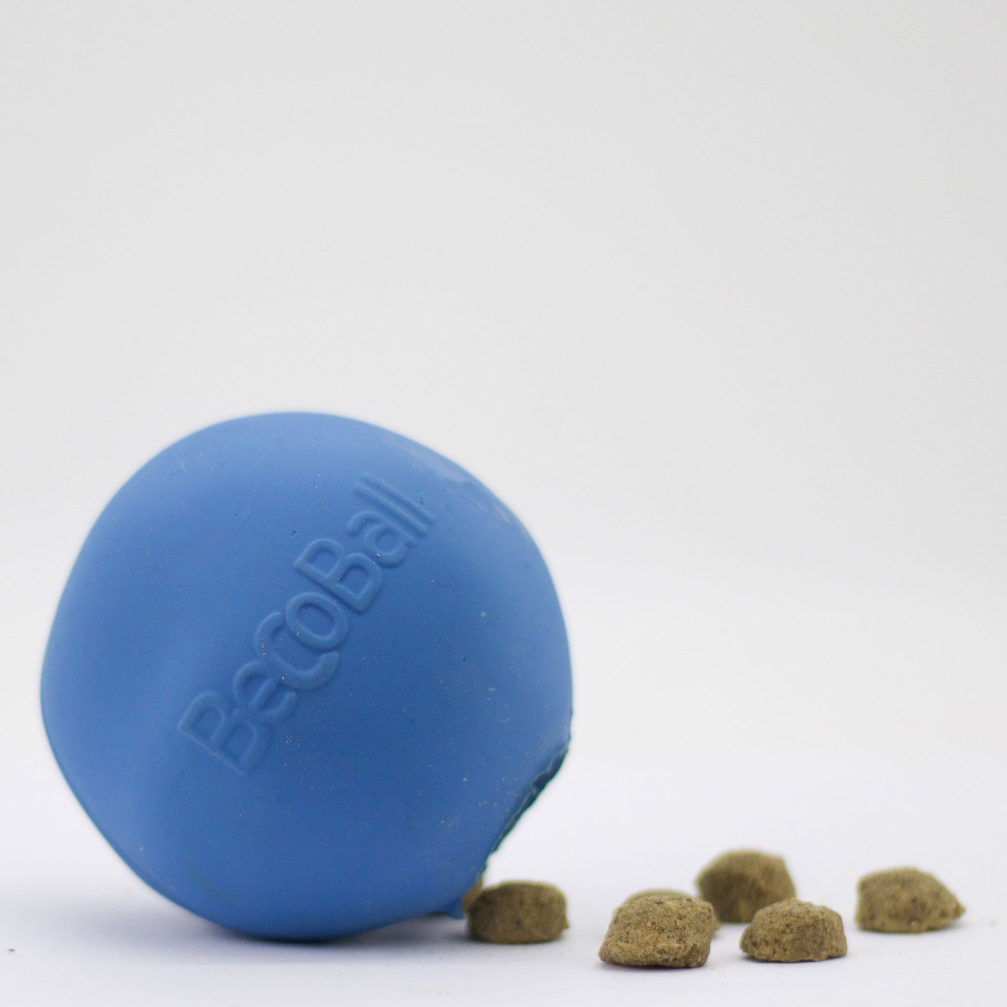 Ball blau nachhaltiges Hundespielzeug bei Fairtails